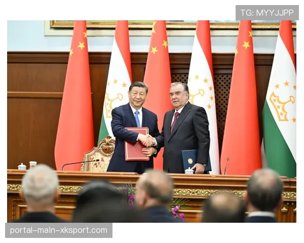 格鲁吉亚传奇教练塔济什维利获得国际柔联终身成就奖